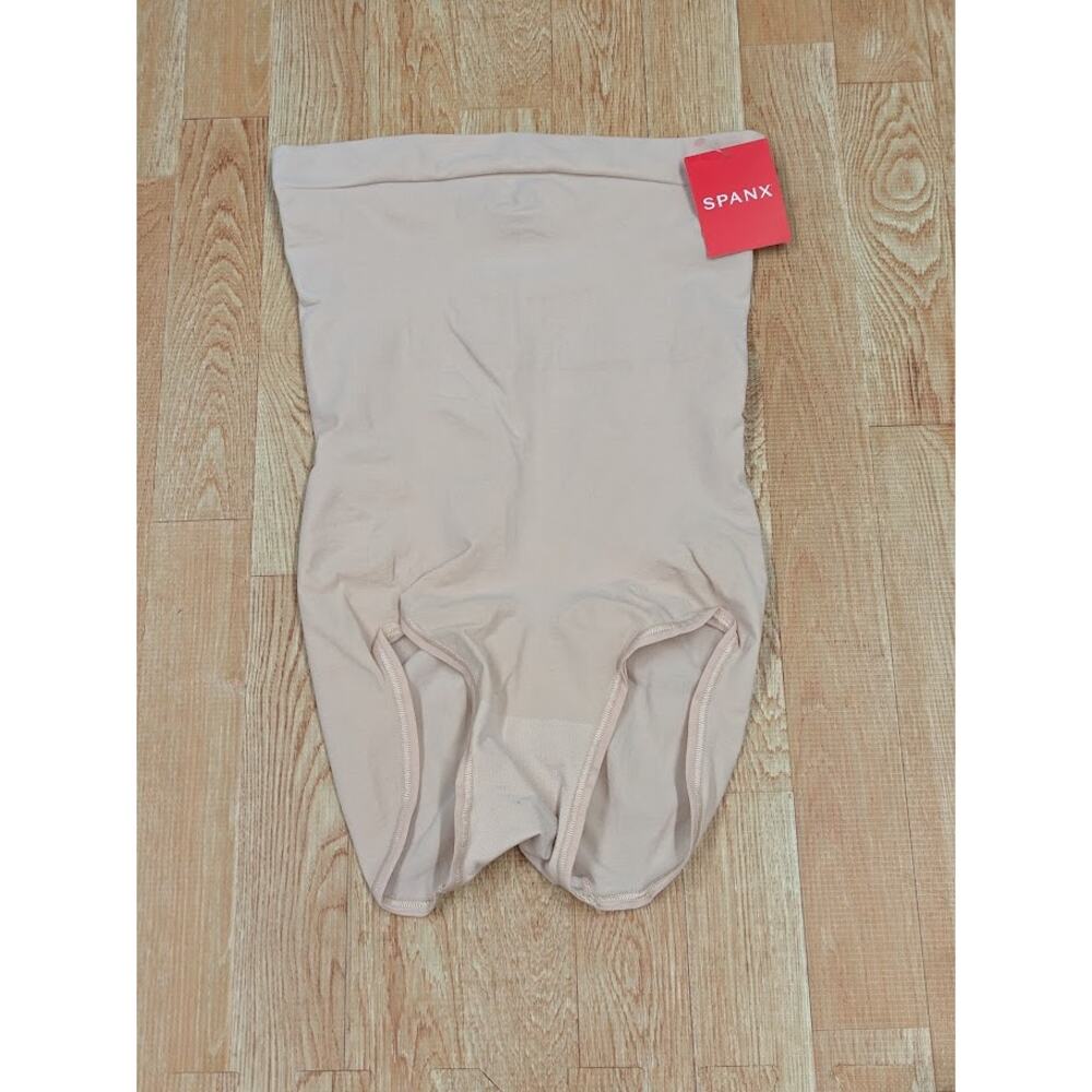 NEW Spanx Womens Higher Power Shaper Panties Solid Soft Nude Size Medium
